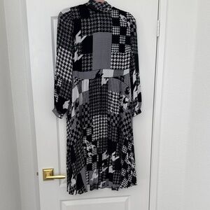 Nine West Monochrome Patchwork Long Sleeve Dress